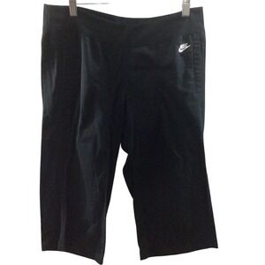 Nike‎ Women Black Athletic Capri Pants Cropped Athletic Wear Size M